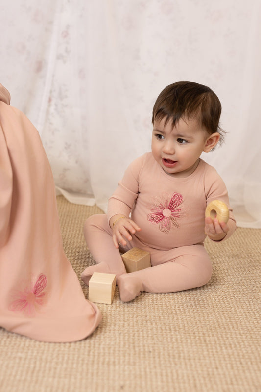 Hand-embroidered flower and star baby footie in cotton-spandex, 4 colors